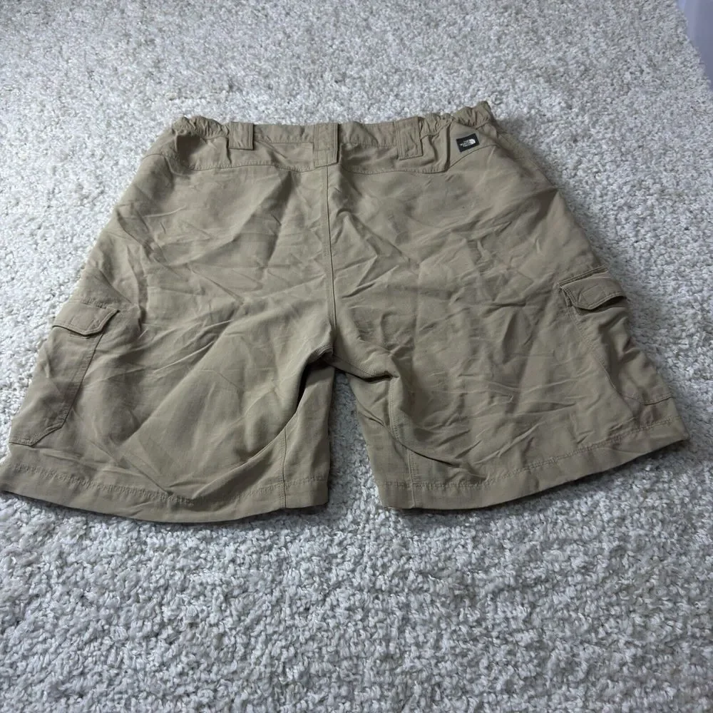 The North Face Paramount Peak Cargo Shorts Mens Large Nylon Khaki Tan Beige‎